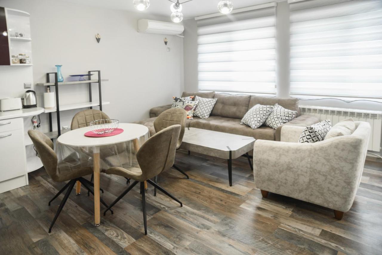 Apartment Martini Burgas Stad Buitenkant foto