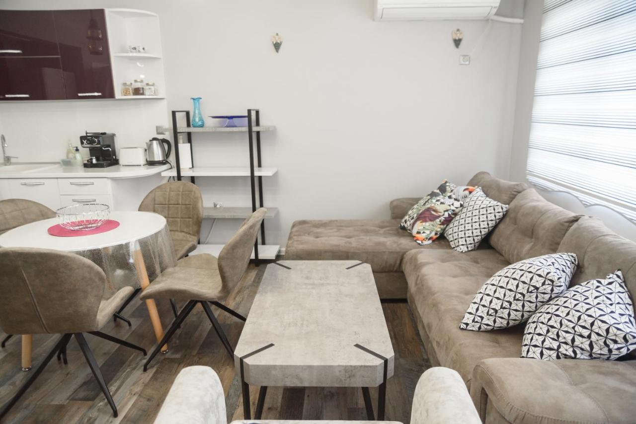 Apartment Martini Burgas Stad Buitenkant foto